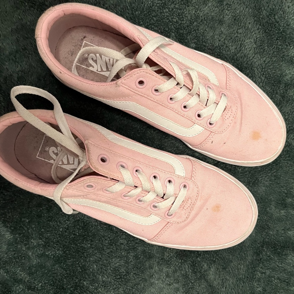 Vans Women's Pink low-top Sneakers
